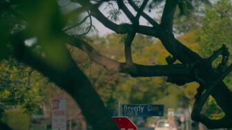 Worst Neighbor Ever S01e04 1080P Web H264-Edith